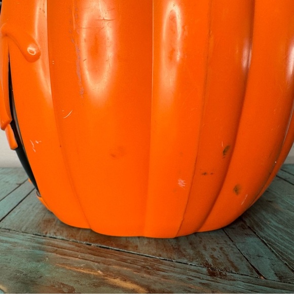 Vintage Monocore 1998 Scary Light Up Eyes Jack-O-Lantern Trick Or Treat Bucket - Picture 4 of 11